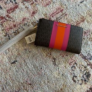 Michael kors wallet authentic new with tag